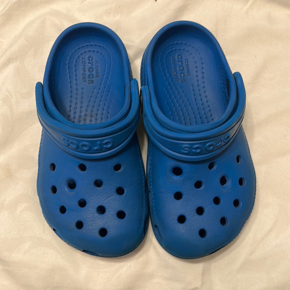Kids blue crocs